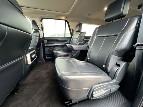 Used 2023 Ford Expedition Max XLT image 19