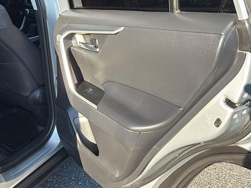 Used 2025 Toyota RAV4 XLE FWD image 19
