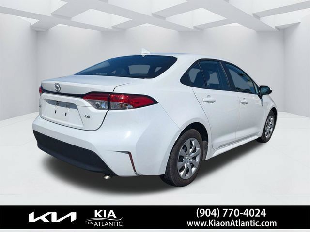 Used 2024 Toyota Corolla LE FWD image 3