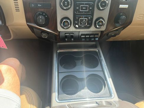 Used 2015 Ford F250 Lariat w/ Lariat Interior Package AWD/4WD image 20