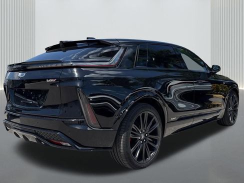 New 2026 Cadillac Lyriq V image 5