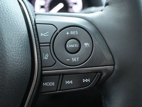 Used 2022 Toyota Camry SE w/ Cold Weather Package image 36