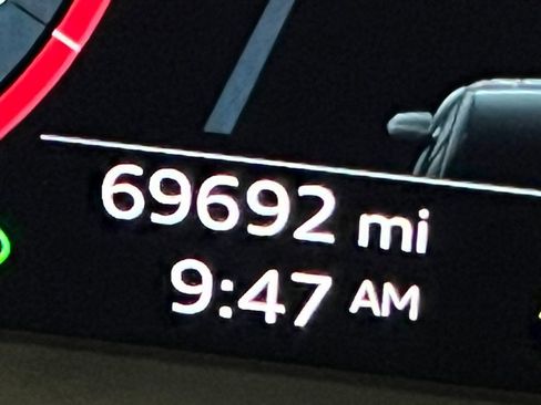 Used 2023 Audi Q3 2.0T Premium image 16