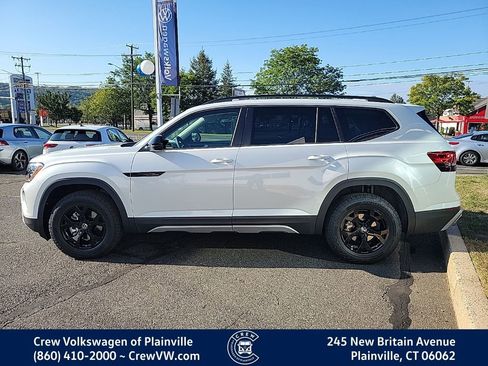 New 2026 Volkswagen Atlas Peak Edition image 10