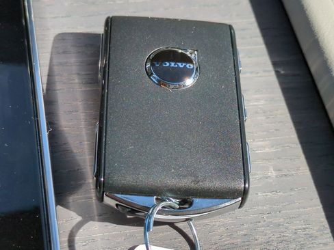 New 2026 Volvo XC90 B6 Ultra w/ Lounge Package image 28