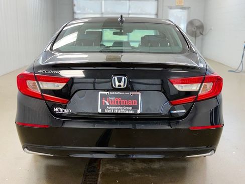 Used 2021 Honda Accord Hybrid image 6