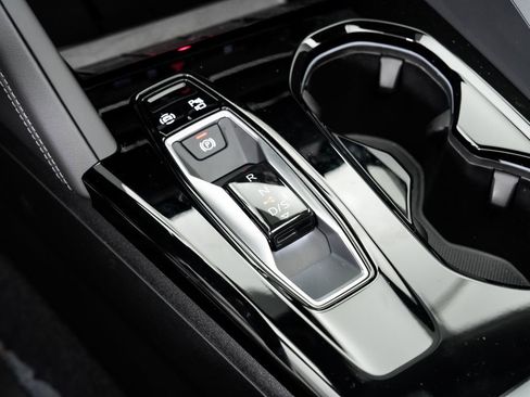 New 2025 Audi Q5 Premium Plus image 17