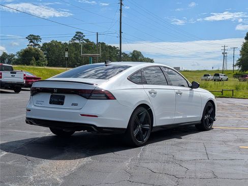 Used 2024 Honda Accord Sport image 5