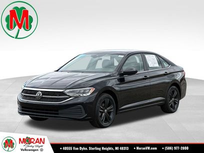 Used 2023 Volkswagen Jetta SE w/ Panoramic Sunroof Package
