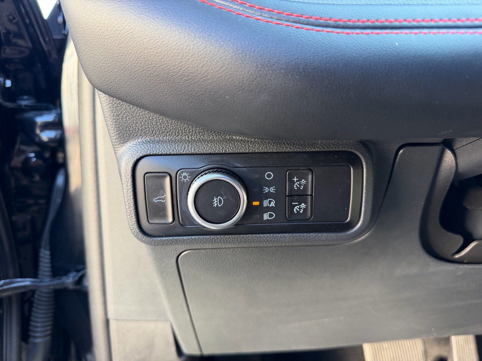 Used 2025 Ford Explorer ST-Line AWD/4WD image 22