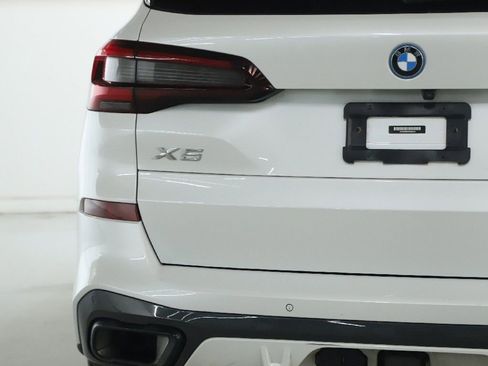 Used 2023 BMW X5 xDrive45e w/ Executive Package image 43