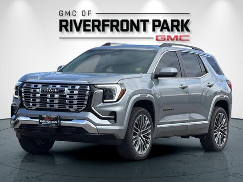 New 2026 GMC Terrain Denali w/ LPO, Black Badging Package AWD/4WD image 7