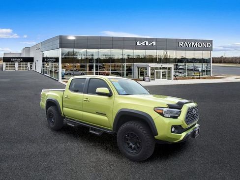 Used 2023 Toyota Tacoma TRD Off-Road w/ TRD Premium Off Road Package AWD/4WD image 1