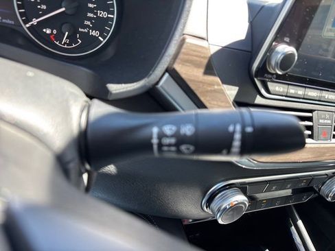 Used 2023 Nissan Altima 2.5 SV image 33