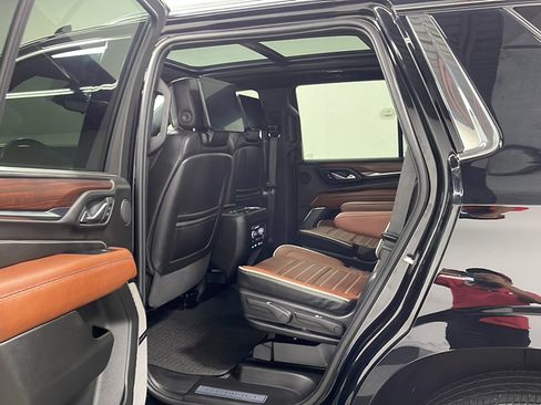 Used 2024 GMC Yukon Denali Ultimate AWD/4WD image 16