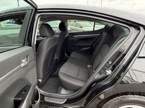 Used 2020 Hyundai Elantra SE w/ Cargo Package (C1) image 18