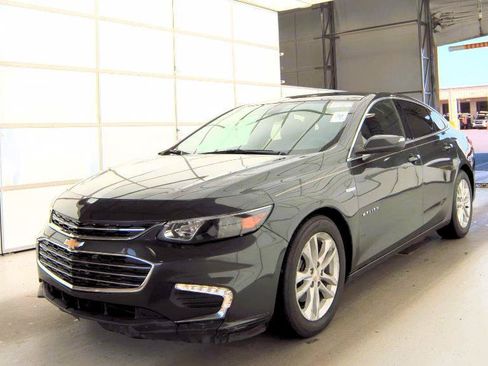 Used 2018 Chevrolet Malibu LT FWD image 7