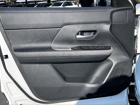 New 2026 Nissan Kicks SV image 10