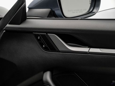 Used 2025 Porsche 911 Carrera image 92