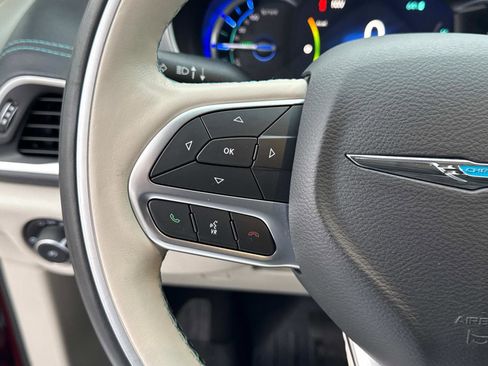 Used 2020 Chrysler Pacifica Limited w/ Advanced Safetytec Group image 31