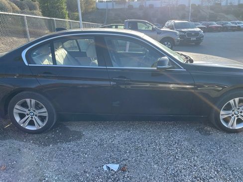 Used 2018 BMW 330i Sedan w/ Convenience Package RWD image 9