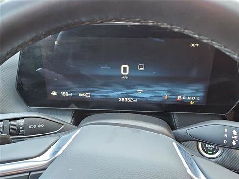 Used 2025 Chevrolet Equinox LT AWD/4WD image 11