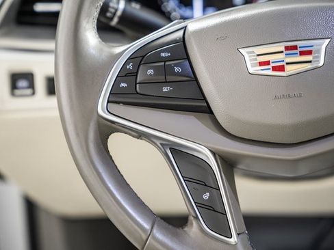 Used 2018 Cadillac XT5 Luxury image 29