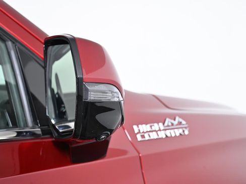Used 2026 Chevrolet Tahoe High Country AWD/4WD image 9