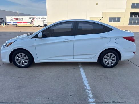 Used 2017 Hyundai Accent SE FWD image 5