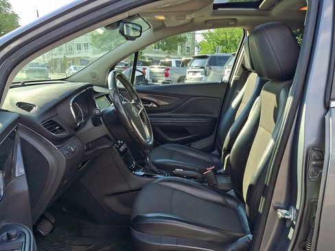 Used 2019 Buick Encore Sport Touring AWD/4WD image 12