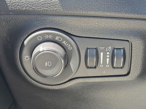 Used 2020 Jeep Compass Limited AWD/4WD image 23