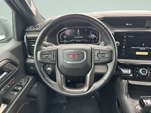 Used 2025 GMC Sierra 1500 AT4 w/ AT4 Premium Package AWD/4WD image 16