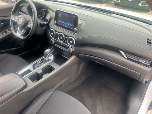 Used 2023 Nissan Sentra SV w/ Trunk Package image 19
