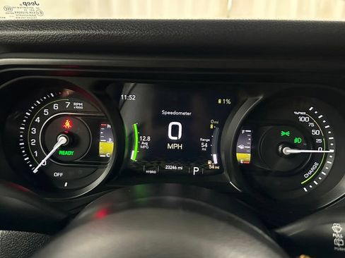Used 2024 Jeep Wrangler Unlimited w/ Convenience Group AWD/4WD image 18