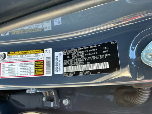 Used 2024 Toyota Grand Highlander AWD image 26