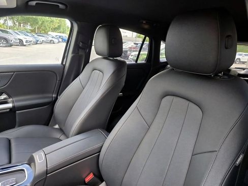 Used 2025 Mercedes-Benz GLA 250 image 31