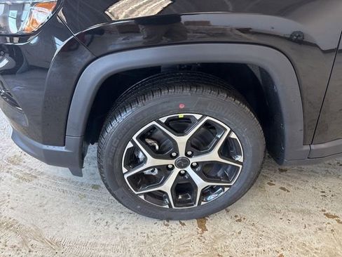 New 2026 Jeep Compass Limited image 4