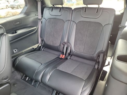 New 2025 Jeep Grand Cherokee L Altitude image 11