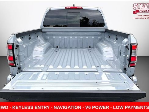 Used 2024 Nissan Frontier PRO-4X w/ Technology Package AWD/4WD image 7