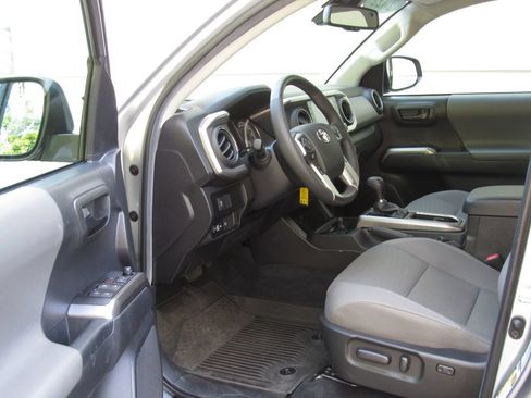 Certified 2022 Toyota Tacoma SR5 RWD image 12