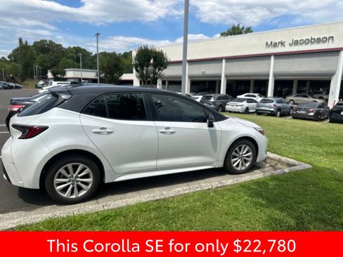 Used 2023 Toyota Corolla SE FWD image 9