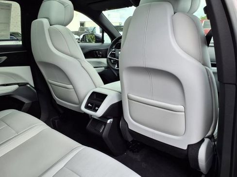 New 2025 Cadillac Lyriq Luxury image 21