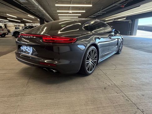 Certified 2018 Porsche Panamera 4S image 4