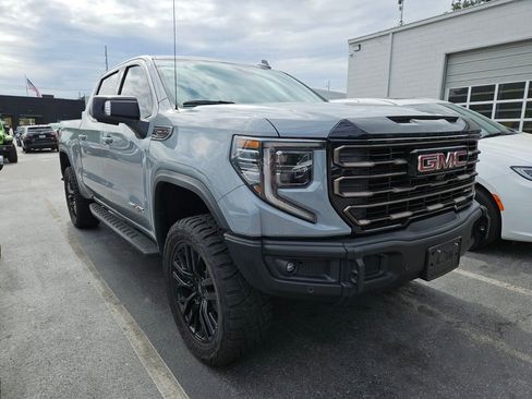 Used 2024 GMC Sierra 1500 AT4X image 5