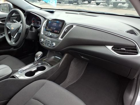 Used 2024 Chevrolet Malibu LT image 18