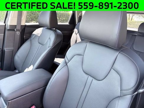 Certified 2025 Kia Sorento S AWD/4WD image 11