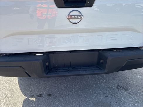 Used 2022 Nissan Frontier S image 7