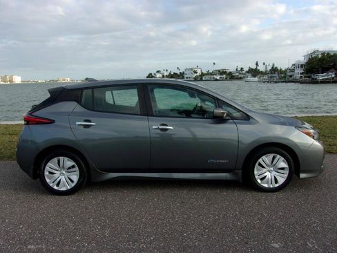 Used 2018 Nissan Leaf S w/ S Charge Package FWD image 14