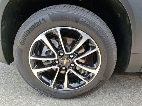 Used 2025 Chevrolet TrailBlazer LT AWD/4WD image 7