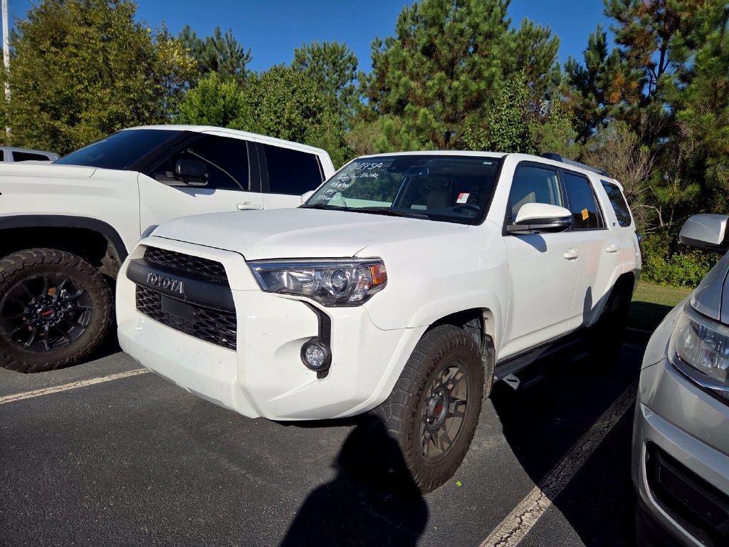Used 2024 Toyota 4Runner SR5 Premium w/ Moonroof Package AWD/4WD image 4